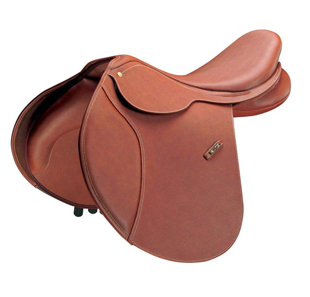Wintec Close Contact Jumping Saddle with Cair Panels 